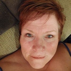 Meet your Posher, Carla